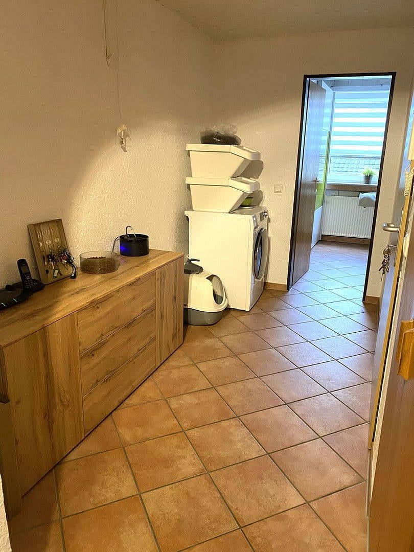 Prenájom bytu 3-izbový 85 m², Kraienbruch 52, Essen, Severné Porýnie - Westfálsko Prenájom bytu 3-izbový 85 m², Kraienbruch 52, Essen, Severné Porýnie - Westfálsko