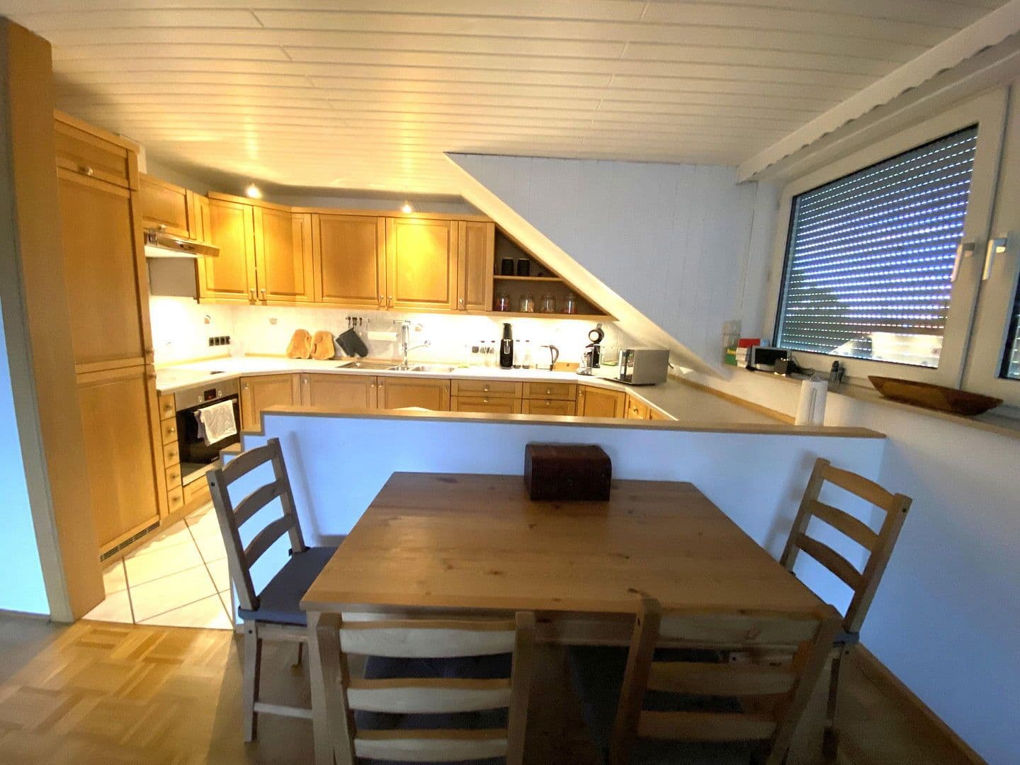 Prenájom bytu 3-izbový 85 m², Kraienbruch 52, Essen, Severné Porýnie - Westfálsko Prenájom bytu 3-izbový 85 m², Kraienbruch 52, Essen, Severné Porýnie - Westfálsko