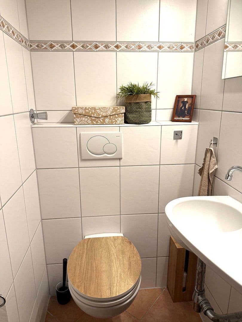 Prenájom bytu 3-izbový 85 m², Kraienbruch 52, Essen, Severné Porýnie - Westfálsko Prenájom bytu 3-izbový 85 m², Kraienbruch 52, Essen, Severné Porýnie - Westfálsko