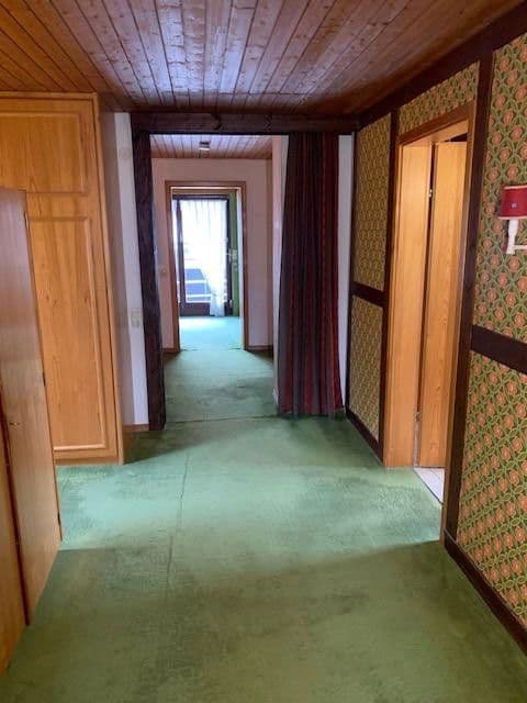 Predaj domu 190 m², pozemek 1.374 m², Reutlingen, Bádensko-Wurttembersko Predaj domu 190 m², pozemek 1.374 m², Reutlingen, Bádensko-Wurttembersko