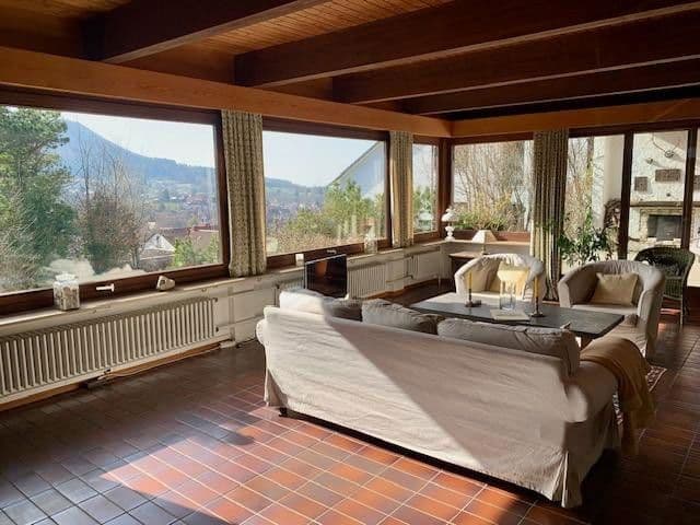 Predaj domu 190 m², pozemek 1.374 m², Reutlingen, Bádensko-Wurttembersko Predaj domu 190 m², pozemek 1.374 m², Reutlingen, Bádensko-Wurttembersko