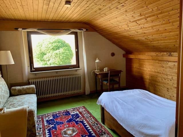 Predaj domu 190 m², pozemek 1.374 m², Reutlingen, Bádensko-Wurttembersko Predaj domu 190 m², pozemek 1.374 m², Reutlingen, Bádensko-Wurttembersko