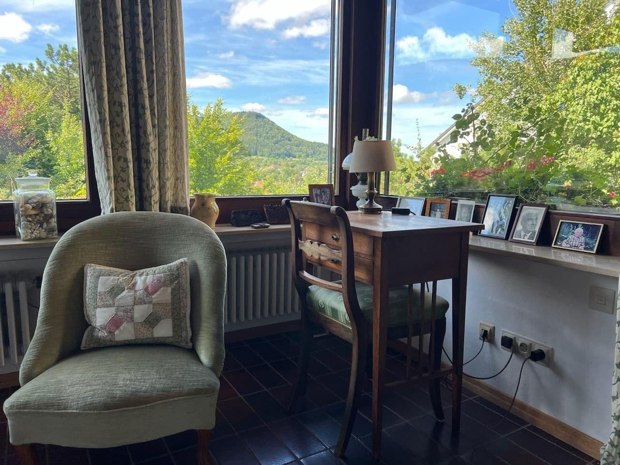 Predaj domu 190 m², pozemek 1.374 m², Reutlingen, Bádensko-Wurttembersko Predaj domu 190 m², pozemek 1.374 m², Reutlingen, Bádensko-Wurttembersko