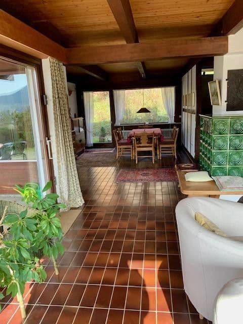 Predaj domu 190 m², pozemek 1.374 m², Reutlingen, Bádensko-Wurttembersko Predaj domu 190 m², pozemek 1.374 m², Reutlingen, Bádensko-Wurttembersko