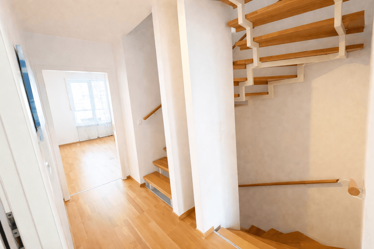 Predaj domu 131 m², pozemek 158 m², Liederbach am Taunus, Hesensko Predaj domu 131 m², pozemek 158 m², Liederbach am Taunus, Hesensko