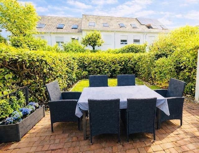 Predaj domu 131 m², pozemek 158 m², Liederbach am Taunus, Hesensko Predaj domu 131 m², pozemek 158 m², Liederbach am Taunus, Hesensko