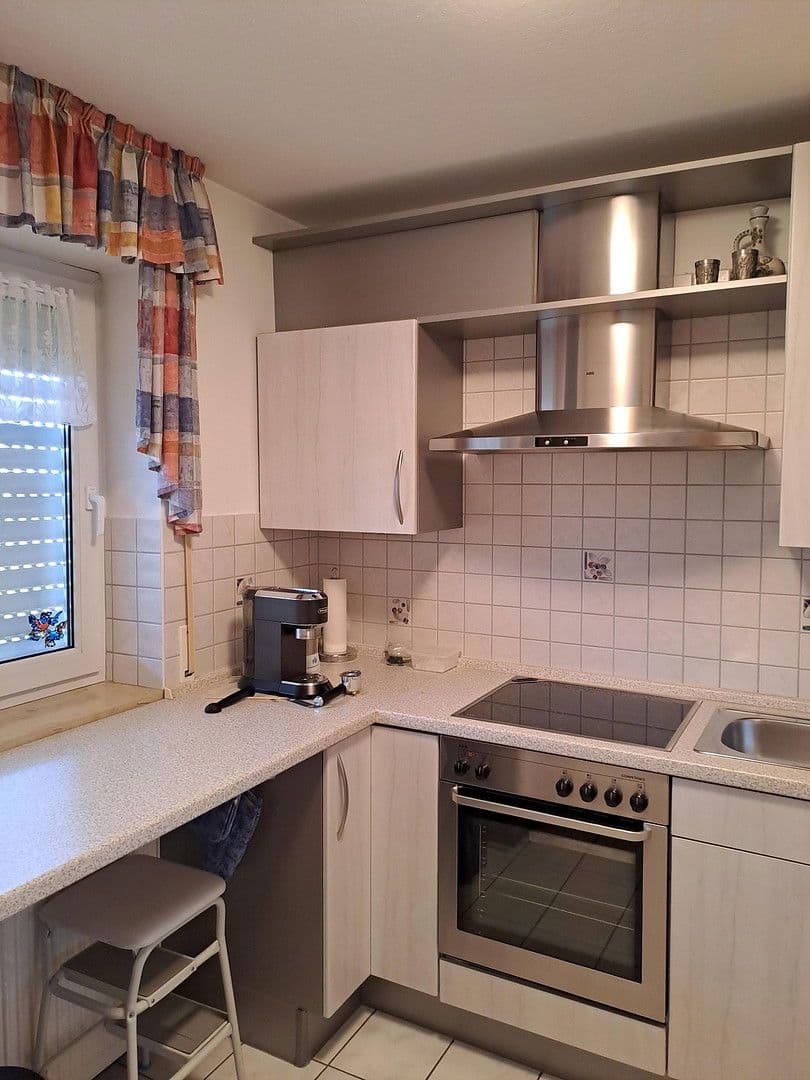 Prenájom bytu 4-izbový 90 m², Adelsdorf, Bavorsko Prenájom bytu 4-izbový 90 m², Adelsdorf, Bavorsko