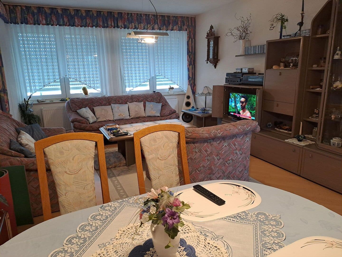 Prenájom bytu 4-izbový 90 m², Adelsdorf, Bavorsko Prenájom bytu 4-izbový 90 m², Adelsdorf, Bavorsko