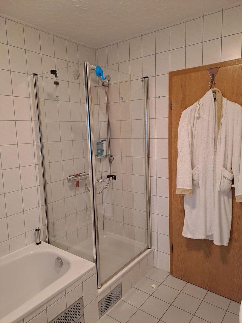 Prenájom bytu 4-izbový 90 m², Adelsdorf, Bavorsko Prenájom bytu 4-izbový 90 m², Adelsdorf, Bavorsko