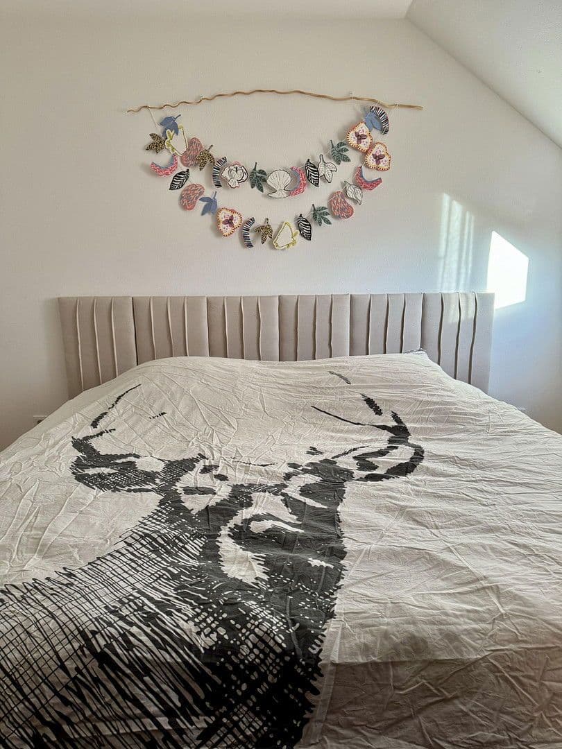 Prenájom bytu 4-izbový 90 m², München, Bavorsko Prenájom bytu 4-izbový 90 m², München, Bavorsko