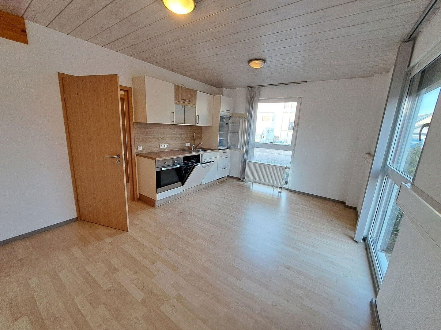 Prenájom kancelárie 120 m², Wagnerstr. 25, Durmersheim, Bádensko-Wurttembersko Prenájom kancelárie 120 m², Wagnerstr. 25, Durmersheim, Bádensko-Wurttembersko