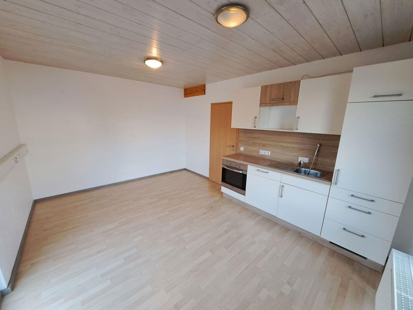 Prenájom kancelárie 120 m², Wagnerstr. 25, Durmersheim, Bádensko-Wurttembersko Prenájom kancelárie 120 m², Wagnerstr. 25, Durmersheim, Bádensko-Wurttembersko