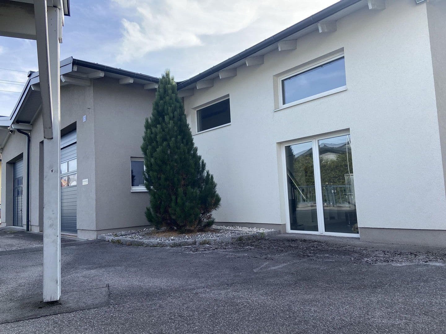 Predaj nebytového priestoru 500 m², Am Römerfeld 6, Hof bei Salzburg, Salzbursko Predaj nebytového priestoru 500 m², Am Römerfeld 6, Hof bei Salzburg, Salzbursko