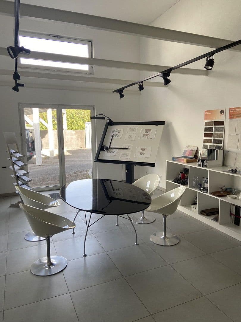 Predaj nebytového priestoru 500 m², Am Römerfeld 6, Hof bei Salzburg, Salzbursko Predaj nebytového priestoru 500 m², Am Römerfeld 6, Hof bei Salzburg, Salzbursko