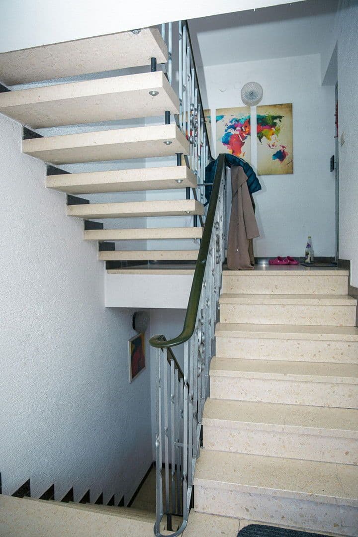 Predaj domu 306 m², pozemek 629 m², Ellerstadt, Porýnie-Falcko Predaj domu 306 m², pozemek 629 m², Ellerstadt, Porýnie-Falcko