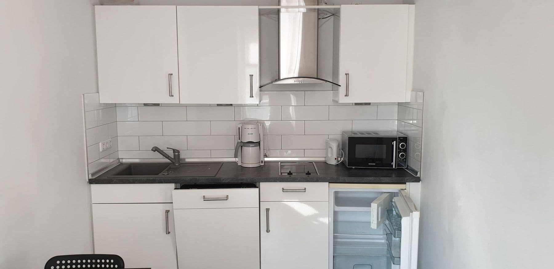 Prenájom bytu 2-izbový 50 m², Frankfurt am Main, Hesensko Prenájom bytu 2-izbový 50 m², Frankfurt am Main, Hesensko