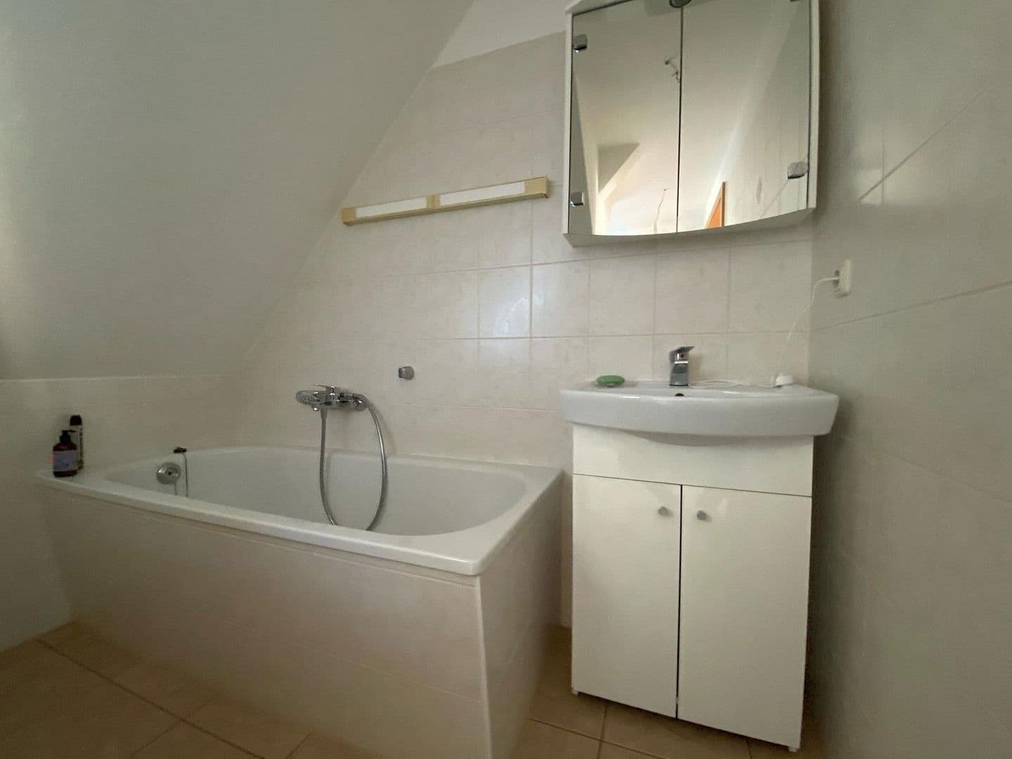 Prenájom bytu 3-izbový 46 m², Friedensstraße 19, Elsteraue, Sasko-Anhaltsko Prenájom bytu 3-izbový 46 m², Friedensstraße 19, Elsteraue, Sasko-Anhaltsko