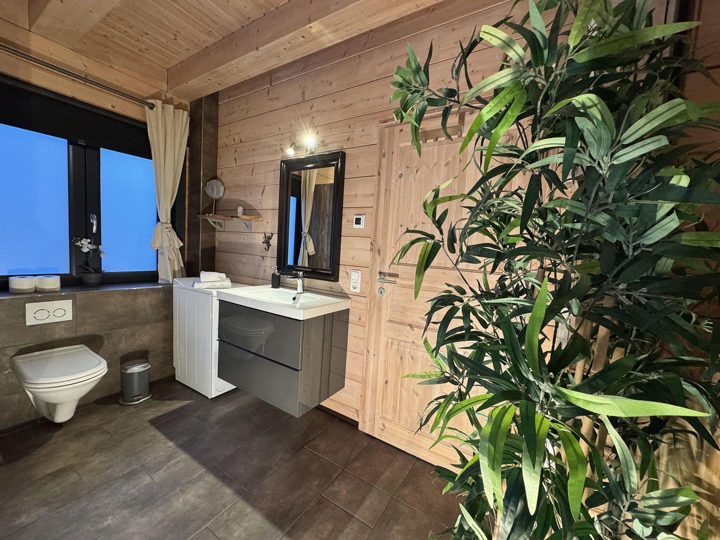 Predaj domu 500 m², pozemek 1.485 m², Goslar, Dolné Sasko Predaj domu 500 m², pozemek 1.485 m², Goslar, Dolné Sasko