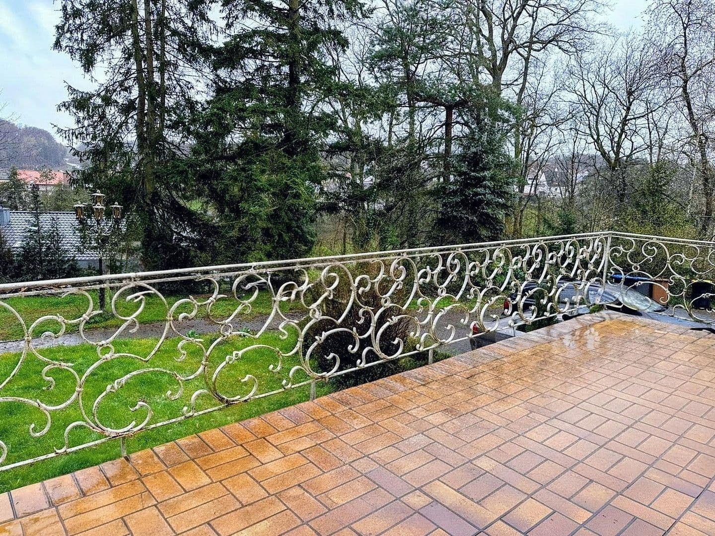 Predaj domu 300 m², pozemek 1.361 m², Alte Hohl 3, Kaiserslautern-Erlenbach, Porýnie-Falcko Predaj domu 300 m², pozemek 1.361 m², Alte Hohl 3, Kaiserslautern-Erlenbach, Porýnie-Falcko