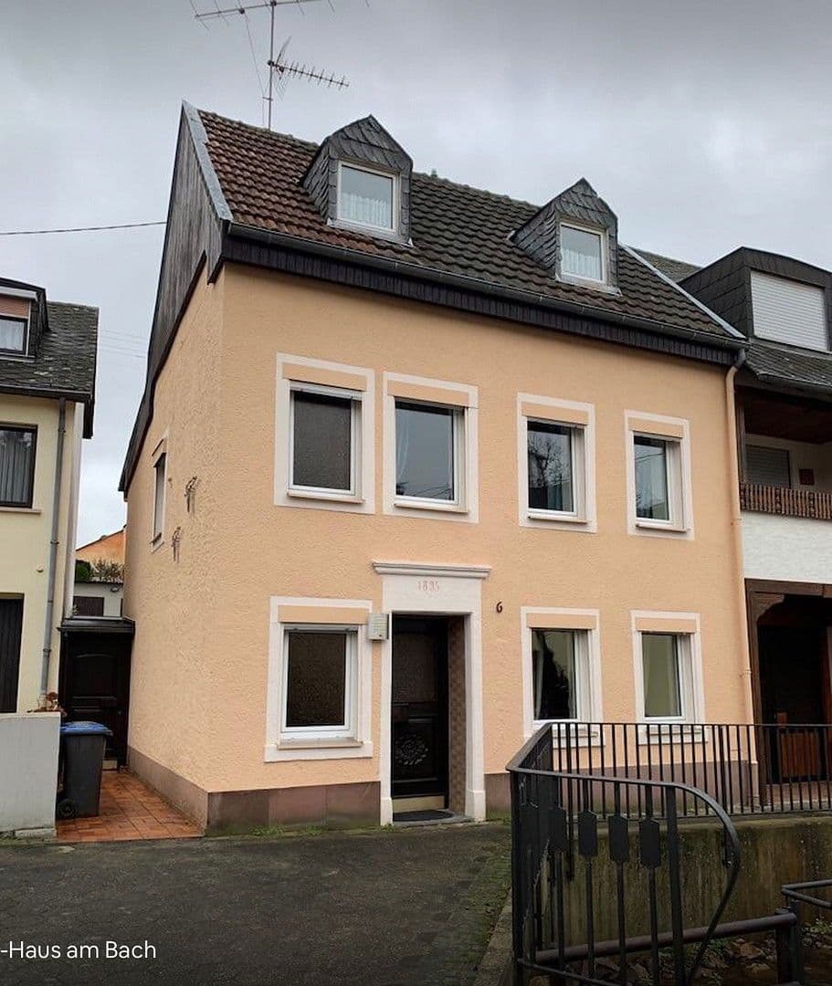 Predaj domu 120 m², pozemek 150 m², Föhren, Porýnie-Falcko Predaj domu 120 m², pozemek 150 m², Föhren, Porýnie-Falcko