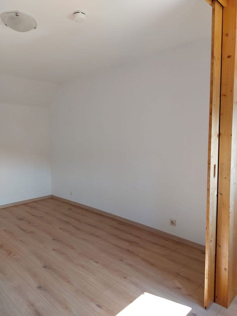 Prenájom bytu 2-izbový 65 m², Koblenz-Lay, Porýnie-Falcko Prenájom bytu 2-izbový 65 m², Koblenz-Lay, Porýnie-Falcko