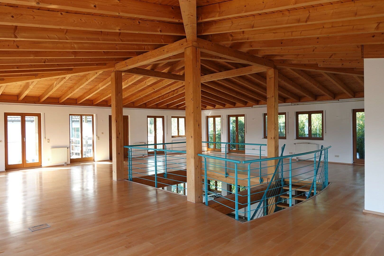 Prenájom kancelárie 432 m², Freiburg-Waltershofen, Bádensko-Wurttembersko Prenájom kancelárie 432 m², Freiburg-Waltershofen, Bádensko-Wurttembersko