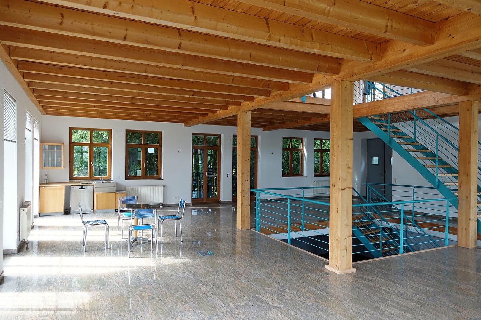 Prenájom kancelárie 432 m², Freiburg-Waltershofen, Bádensko-Wurttembersko Prenájom kancelárie 432 m², Freiburg-Waltershofen, Bádensko-Wurttembersko