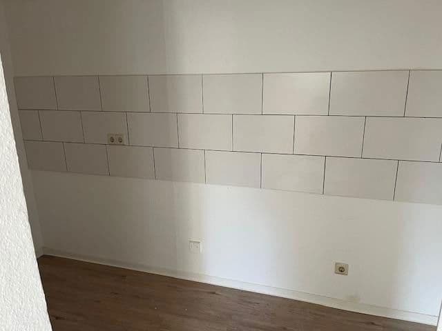 Prenájom bytu 2-izbový 42 m², Lindenstraße 3, Rackwitz, Sasko Prenájom bytu 2-izbový 42 m², Lindenstraße 3, Rackwitz, Sasko