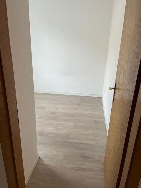 Prenájom bytu 2-izbový 42 m², Lindenstraße 3, Rackwitz, Sasko Prenájom bytu 2-izbový 42 m², Lindenstraße 3, Rackwitz, Sasko