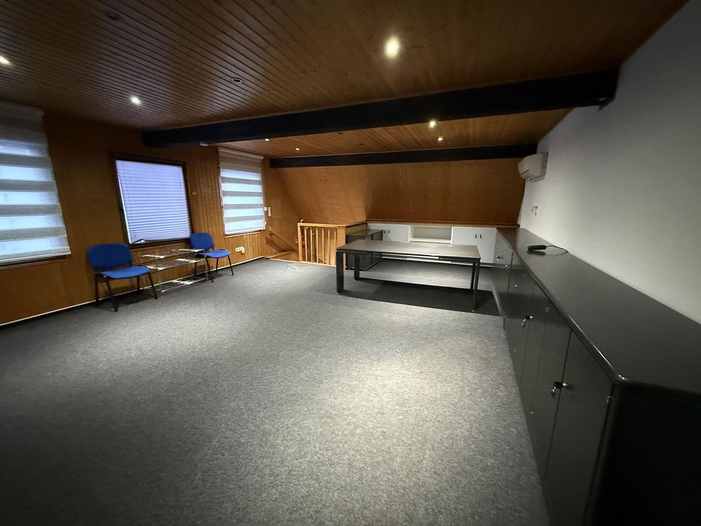 Prenájom kancelárie 90 m², Duisburg, Severné Porýnie - Westfálsko Prenájom kancelárie 90 m², Duisburg, Severné Porýnie - Westfálsko