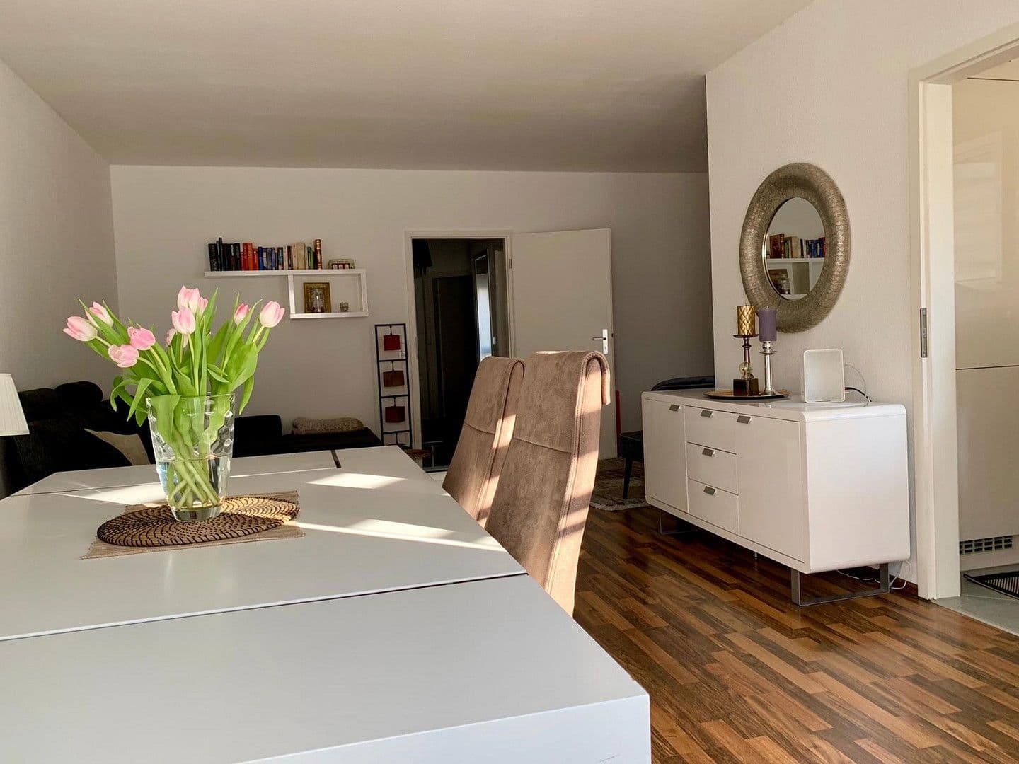 Prenájom bytu 3-izbový 80 m², Frankfurt, Hesensko Prenájom bytu 3-izbový 80 m², Frankfurt, Hesensko