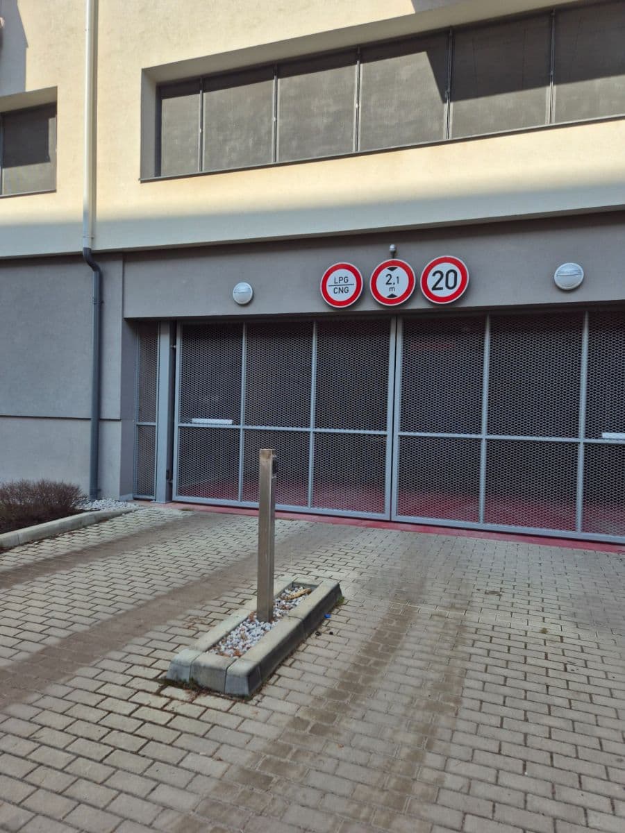 Prenájom nebytového priestoru 12 m², Nepilova, Beroun, Středočeský kraj Prenájom nebytového priestoru 12 m², Nepilova, Beroun, Středočeský kraj