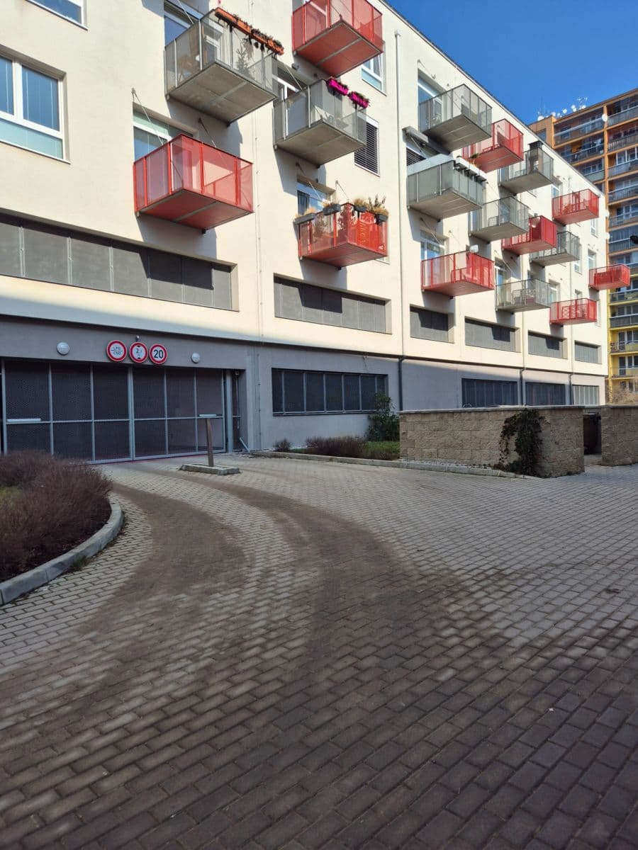 Prenájom nebytového priestoru 12 m², Nepilova, Beroun, Středočeský kraj Prenájom nebytového priestoru 12 m², Nepilova, Beroun, Středočeský kraj