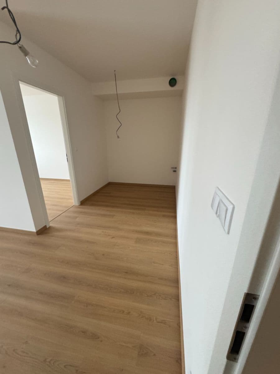 Prenájom bytu 2-izbový 44 m², Poděbradská, Praha, Praha Prenájom bytu 2-izbový 44 m², Poděbradská, Praha, Praha