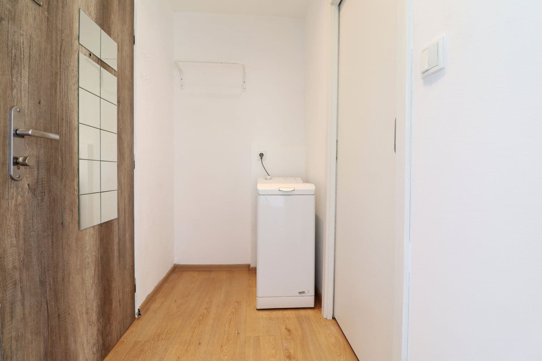 Prenájom bytu 1-izbový 26 m², Varnsdorfská, Praha, Praha Prenájom bytu 1-izbový 26 m², Varnsdorfská, Praha, Praha