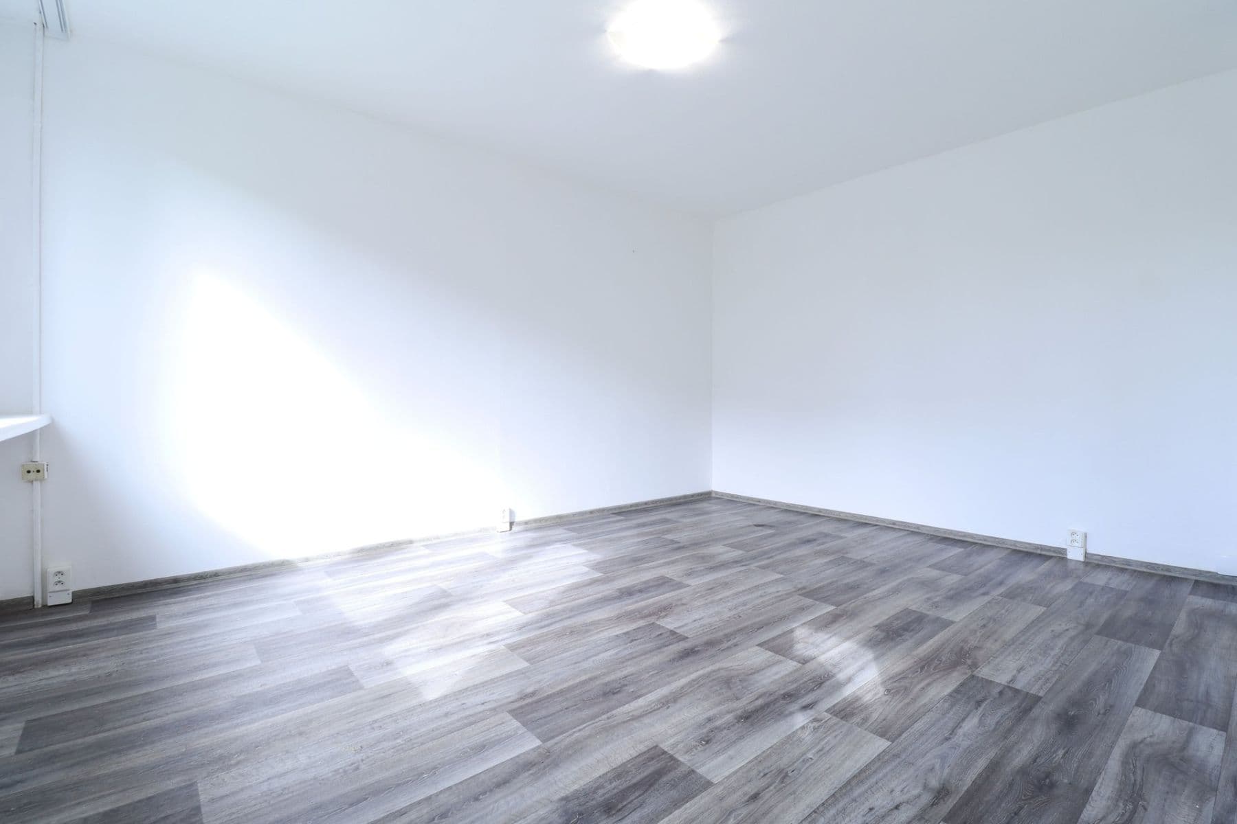 Prenájom bytu 1-izbový 26 m², Varnsdorfská, Praha, Praha Prenájom bytu 1-izbový 26 m², Varnsdorfská, Praha, Praha