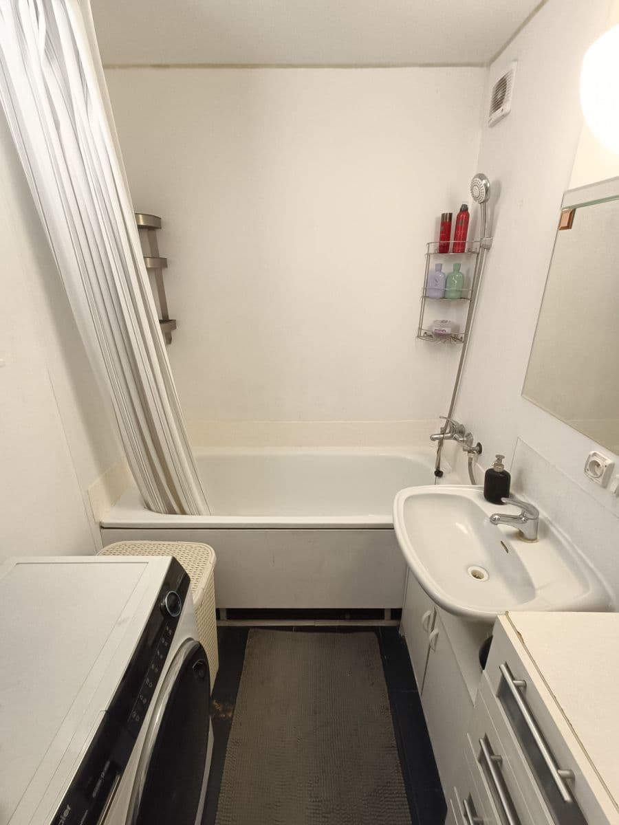 Prenájom bytu 3-izbový 65 m², Chodovická, Praha, Praha Prenájom bytu 3-izbový 65 m², Chodovická, Praha, Praha