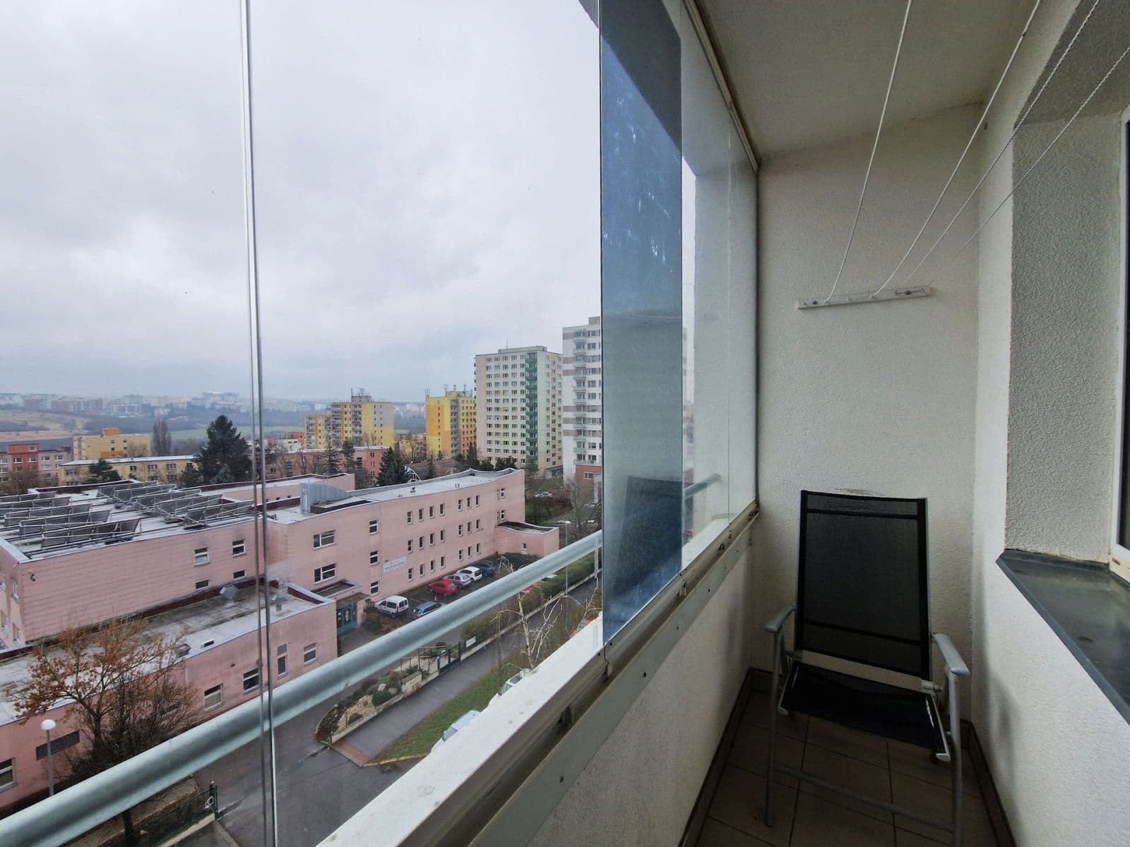 Prenájom bytu 3-izbový 69 m², Zvonková, Praha, Praha Prenájom bytu 3-izbový 69 m², Zvonková, Praha, Praha