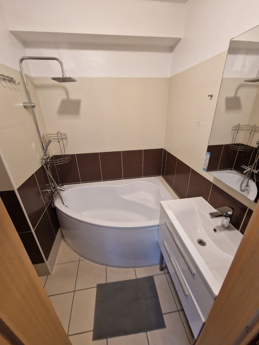 Predaj bytu 3-izbový 75 m², Fryčovická, Praha, Praha Predaj bytu 3-izbový 75 m², Fryčovická, Praha, Praha