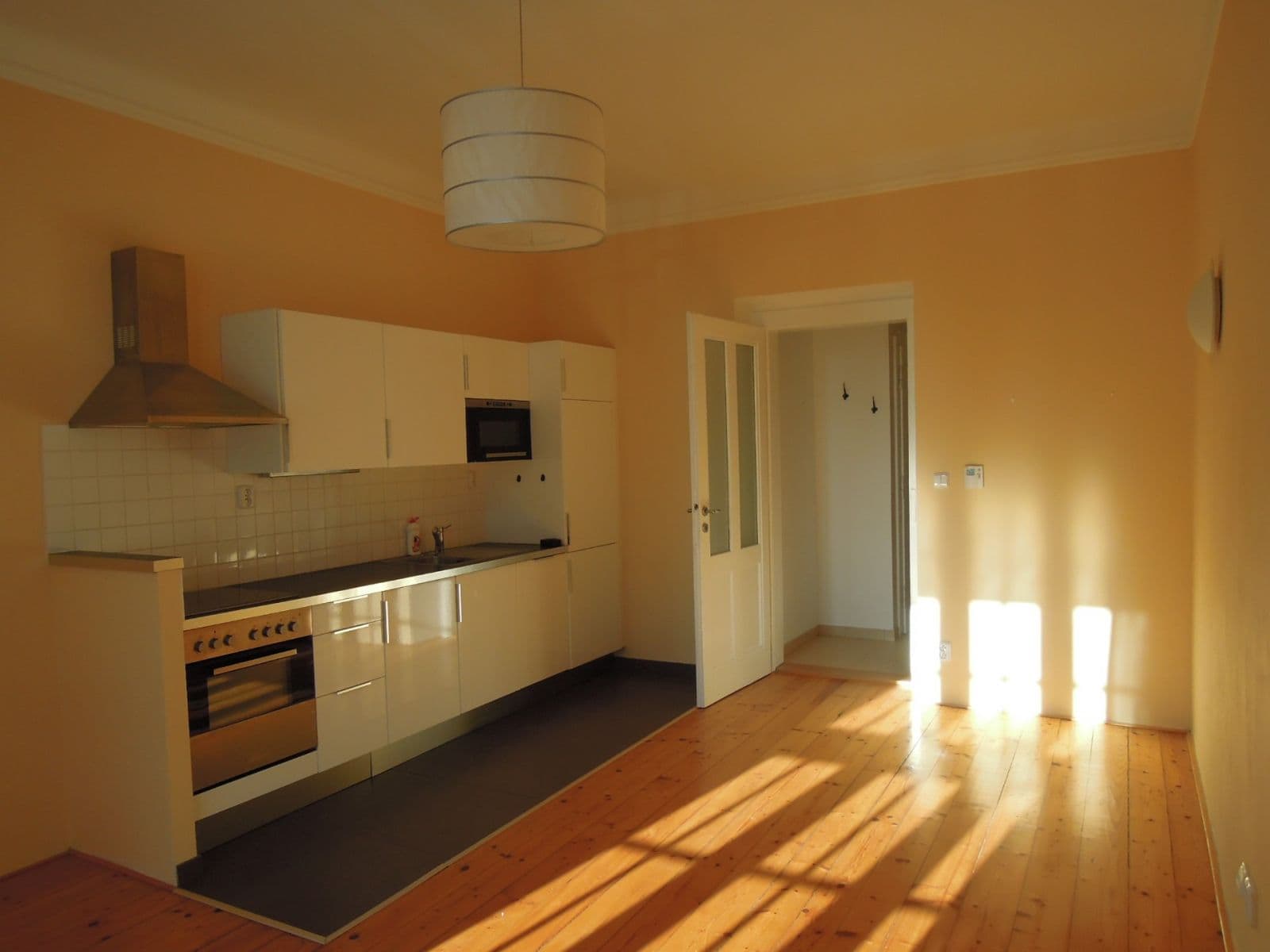 Prenájom bytu 2-izbový 50 m², Kubišova, Praha, Praha Prenájom bytu 2-izbový 50 m², Kubišova, Praha, Praha