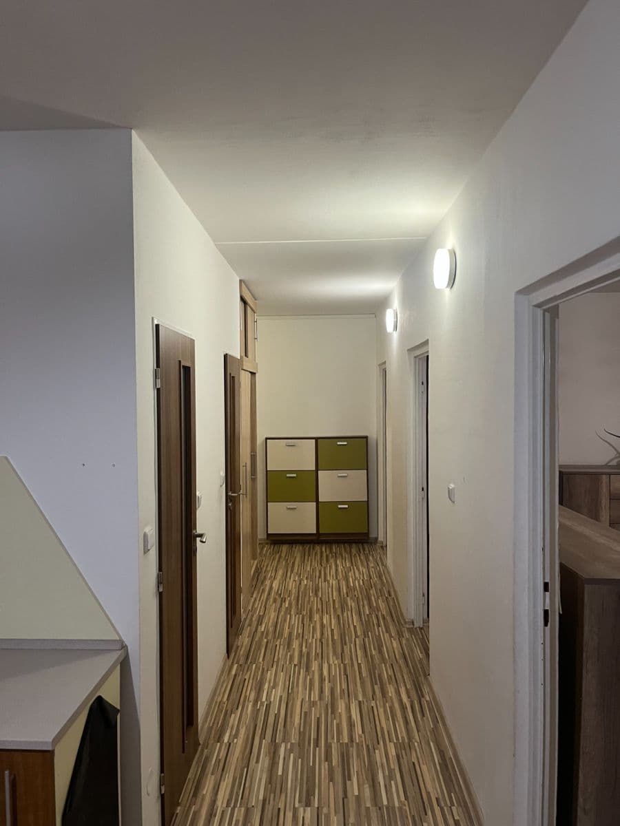 Predaj bytu 2-izbový 81 m², třída Edvarda Beneše, Hradec Králové, Královéhradecký kraj Predaj bytu 2-izbový 81 m², třída Edvarda Beneše, Hradec Králové, Královéhradecký kraj