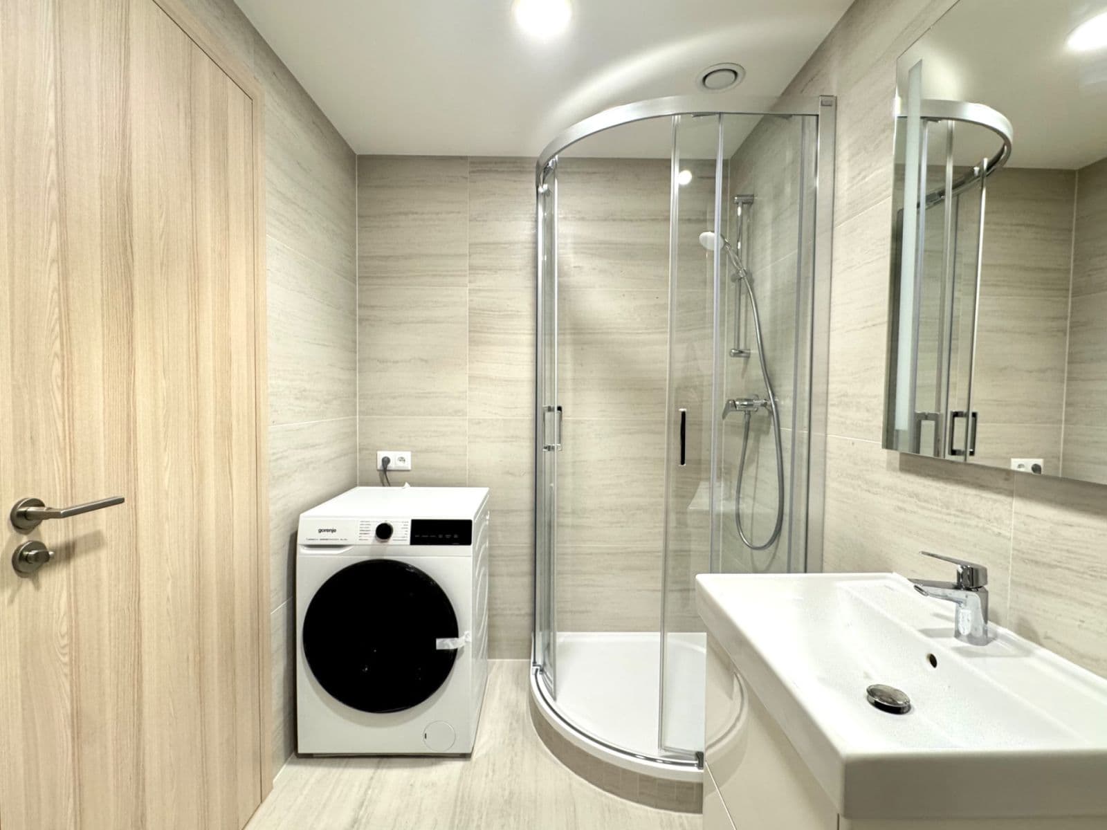 Prenájom bytu 1-izbový 35 m², Poděbradská, Praha, Praha Prenájom bytu 1-izbový 35 m², Poděbradská, Praha, Praha