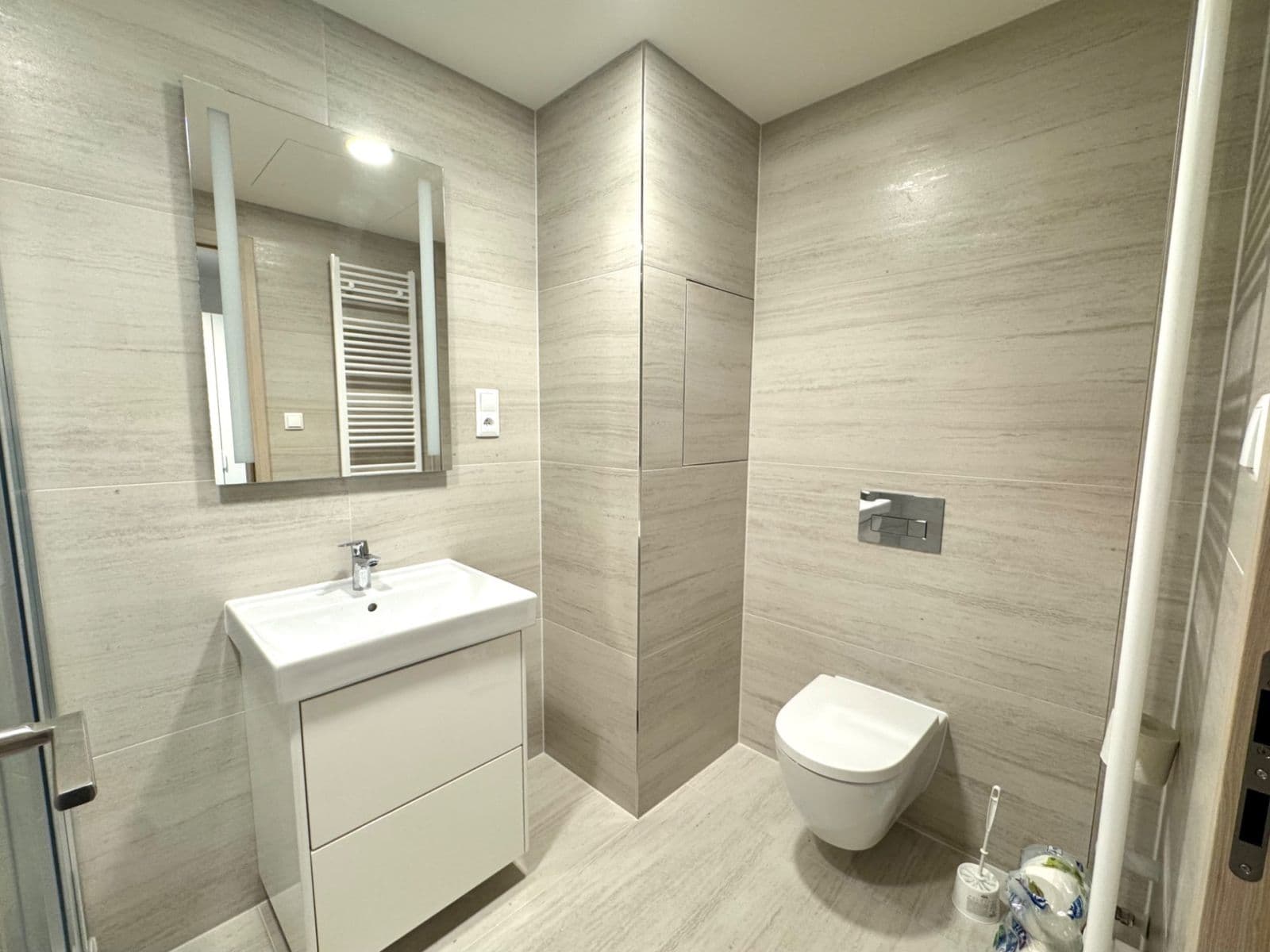 Prenájom bytu 1-izbový 35 m², Poděbradská, Praha, Praha Prenájom bytu 1-izbový 35 m², Poděbradská, Praha, Praha