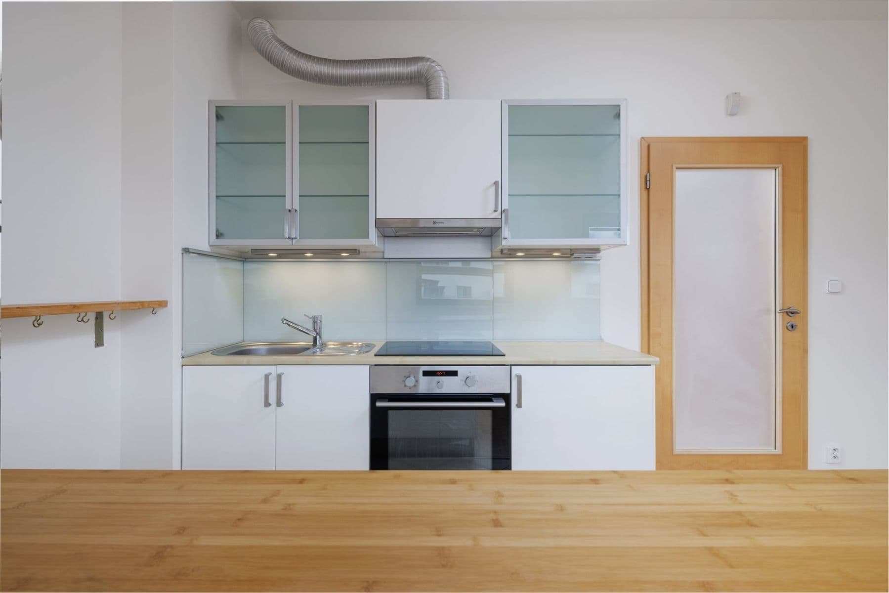 Prenájom bytu 1-izbový 32 m², Mattioliho, Praha, Praha Prenájom bytu 1-izbový 32 m², Mattioliho, Praha, Praha