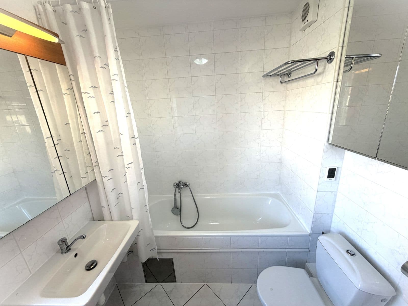 Prenájom bytu 3-izbový 95 m², Na Pískách, Praha, Praha Prenájom bytu 3-izbový 95 m², Na Pískách, Praha, Praha