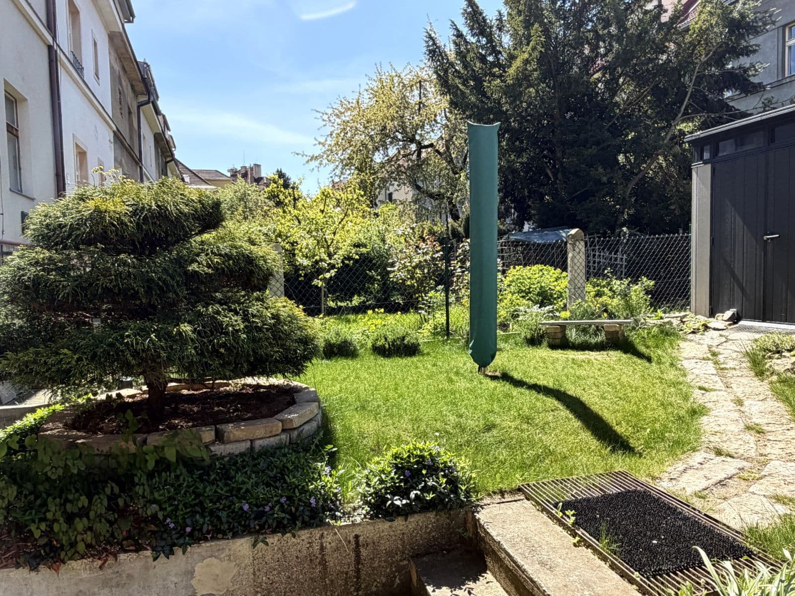 Prenájom bytu 3-izbový 95 m², Na Pískách, Praha, Praha Prenájom bytu 3-izbový 95 m², Na Pískách, Praha, Praha