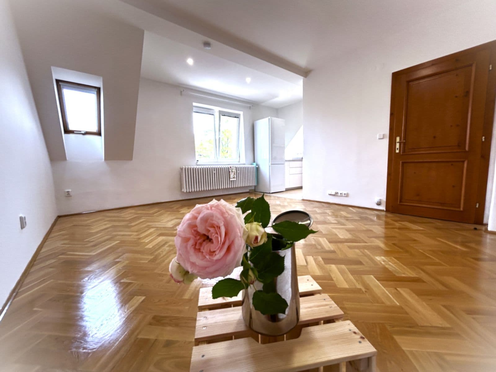 Prenájom bytu 3-izbový 76 m², Na Pískách, Praha, Praha Prenájom bytu 3-izbový 76 m², Na Pískách, Praha, Praha