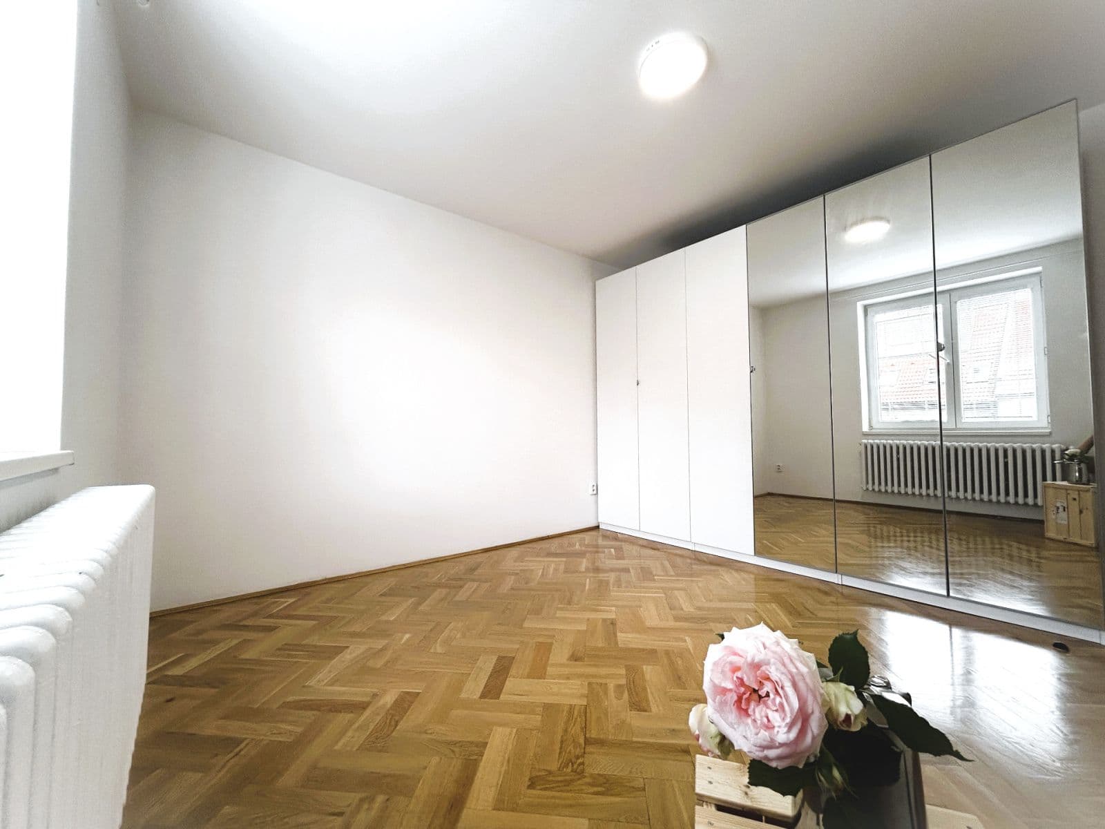 Prenájom bytu 3-izbový 76 m², Na Pískách, Praha, Praha Prenájom bytu 3-izbový 76 m², Na Pískách, Praha, Praha