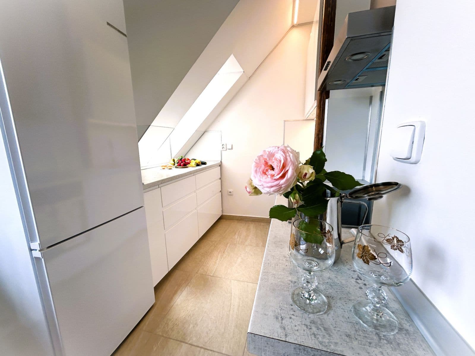 Prenájom bytu 3-izbový 76 m², Na Pískách, Praha, Praha Prenájom bytu 3-izbový 76 m², Na Pískách, Praha, Praha