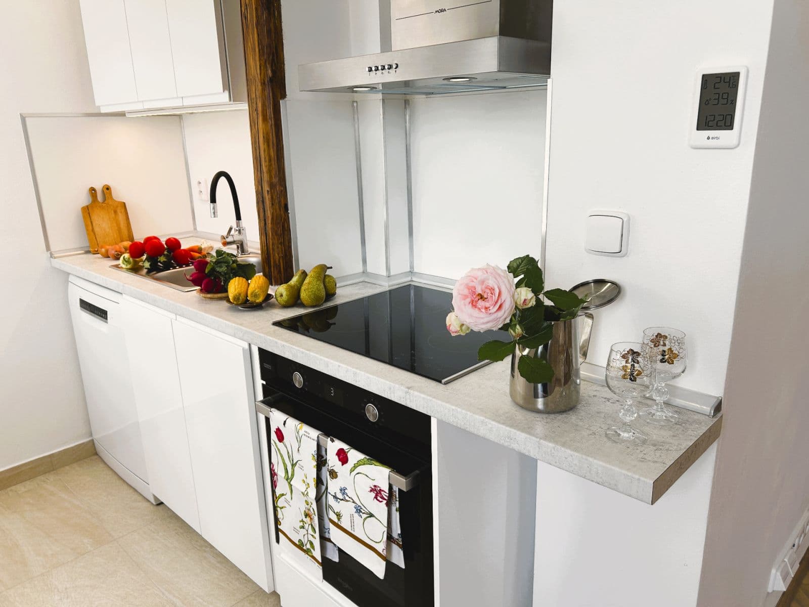 Prenájom bytu 3-izbový 76 m², Na Pískách, Praha, Praha Prenájom bytu 3-izbový 76 m², Na Pískách, Praha, Praha